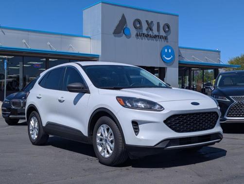 Oxford White 2022 Ford Escape SE