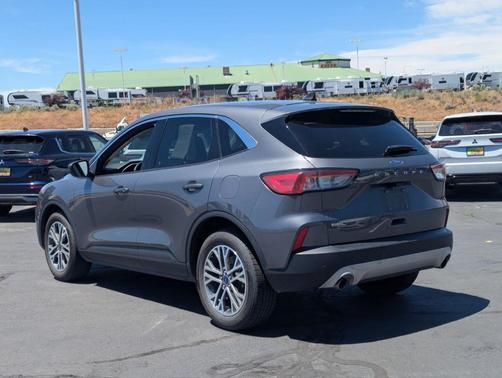 Gray Metallic 2022 Ford Escape SEL