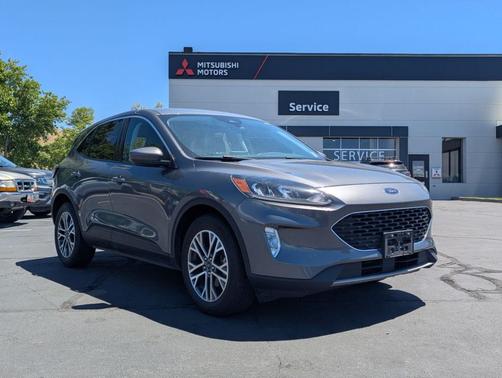 Gray Metallic 2022 Ford Escape SEL