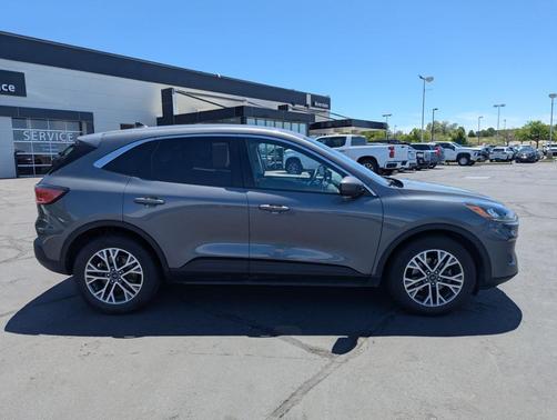 Gray Metallic 2022 Ford Escape SEL
