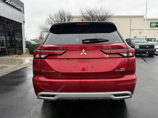 2025 Mitsubishi Outlander PHEV SEL