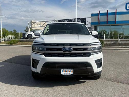 Oxford White 2024 Ford Expedition Max XLT