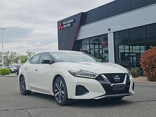 2023 Nissan Maxima SV