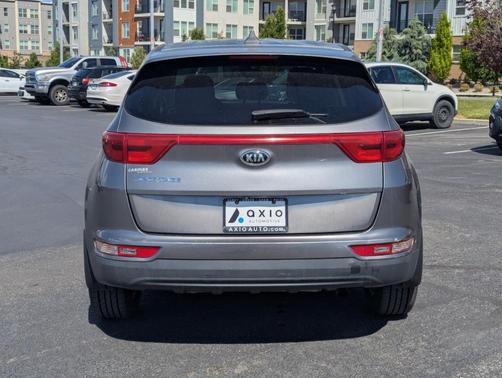 Mineral Silver 2017 Kia Sportage LX