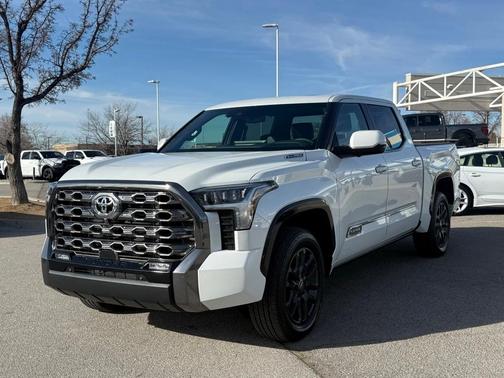 2025 Toyota Tundra Hybrid Platinum