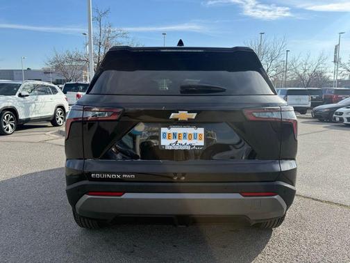 Mosaic Black Metallic 2025 Chevrolet Equinox LT