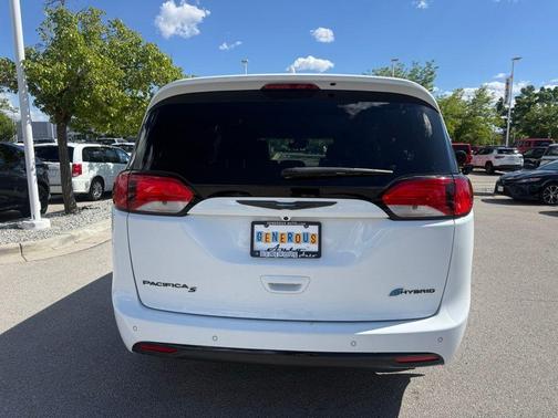 Bright White Clearcoat 2020 Chrysler Pacifica Hybrid Limited