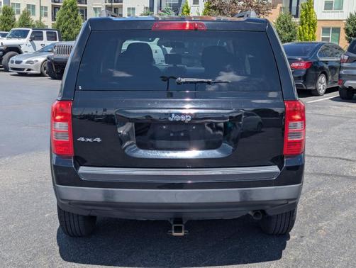 Black Clearcoat 2015 Jeep Patriot Sport