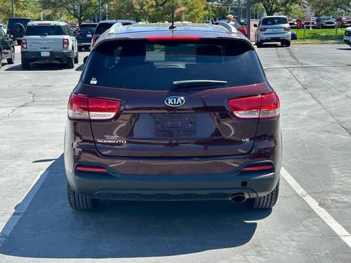 2017 Kia Sorento LX