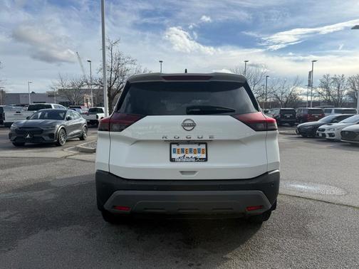 2022 Nissan Rogue S