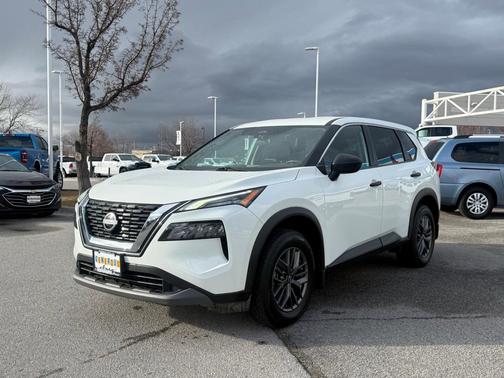 2022 Nissan Rogue S