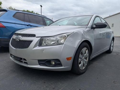 Silver Ice Metallic 2012 Chevrolet Cruze LS