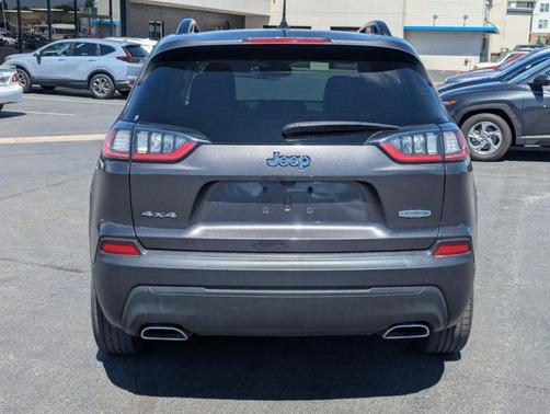 2022 Jeep Cherokee Latitude Lux