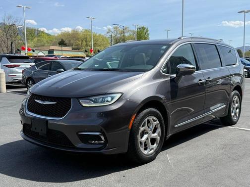 Granite Crystal Clearcoat Metallic 2021 Chrysler Pacifica Limited