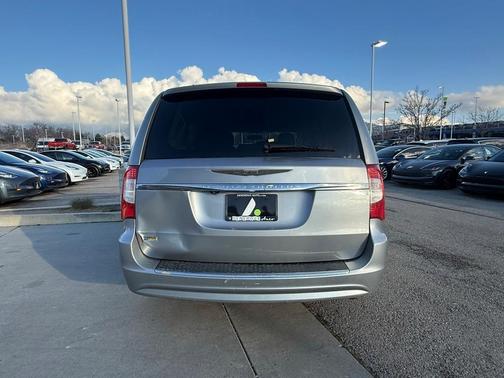 2014 Chrysler Town & Country Touring