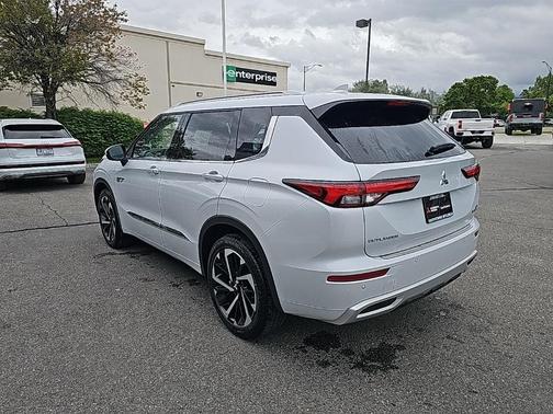 2025 Mitsubishi Outlander PHEV SEL