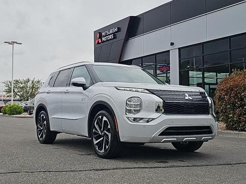 2025 Mitsubishi Outlander PHEV SEL