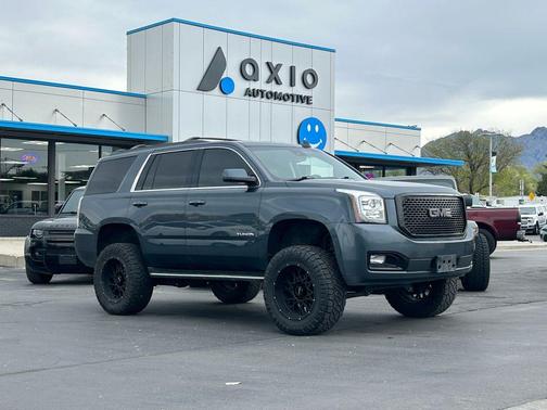 Dark Sky Metallic 2020 GMC Yukon SLT