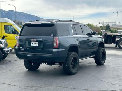 Dark Sky Metallic 2020 GMC Yukon SLT