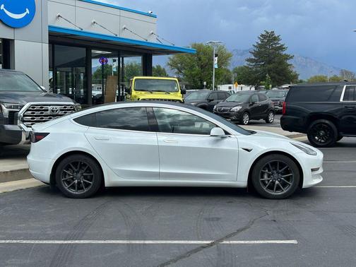 White 2018 Tesla Model 3