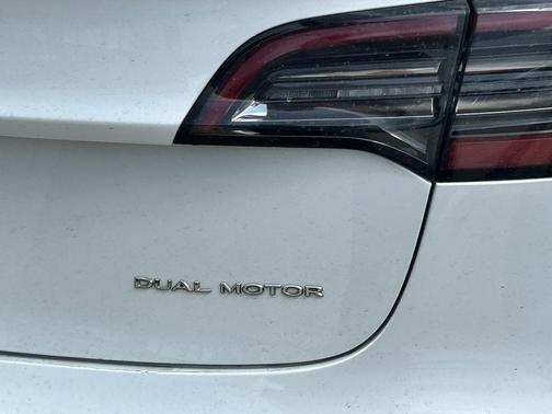 White 2018 Tesla Model 3