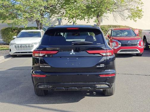 2025 Mitsubishi Outlander PHEV 