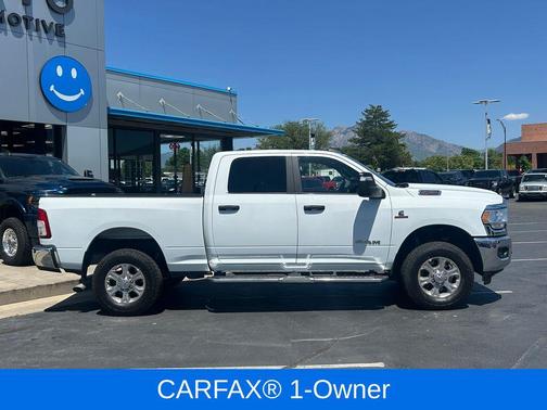 Bright White Clearcoat 2024 RAM 2500 Big Horn