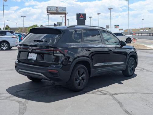 Deep Black Pearl Effect 2025 Volkswagen Taos 1.5T S