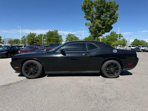 Black Clearcoat 2013 Dodge Challenger SXT