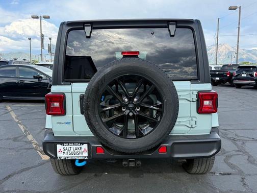 Earl Clearcoat 2023 Jeep Wrangler 4xe Sahara