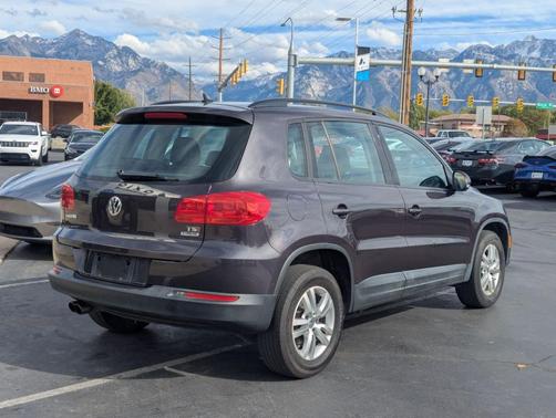 2016 Volkswagen Tiguan S
