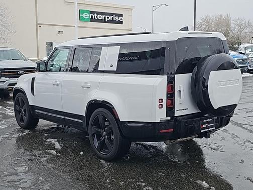 2024 Land Rover Defender P400 X-Dynamic SE