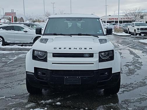 2024 Land Rover Defender P400 X-Dynamic SE