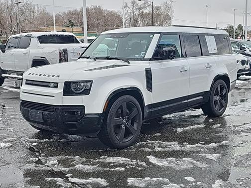 2024 Land Rover Defender P400 X-Dynamic SE