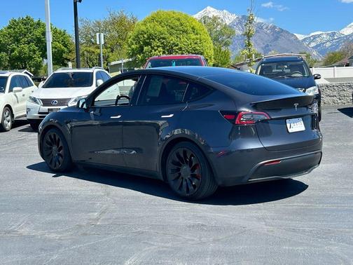 2025 Tesla Model Y Performance