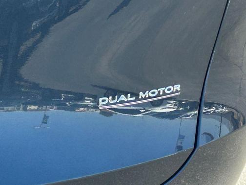 2025 Tesla Model Y Performance