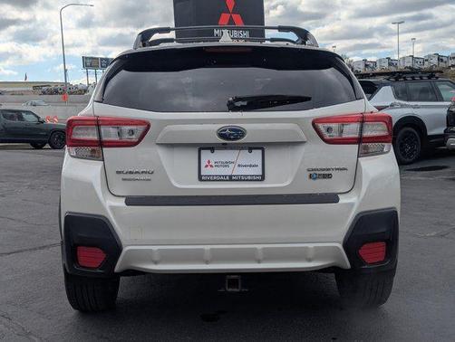 Crystal White Pearl 2018 Subaru Crosstrek 2.0i Limited