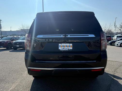 2021 Chevrolet Suburban LT