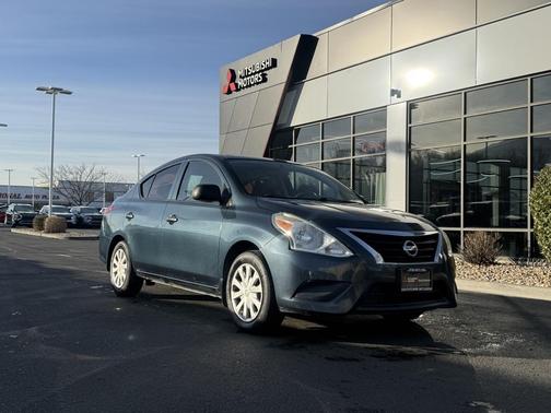 2015 Nissan Versa 1.6 S+