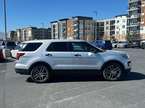 2019 Ford Explorer sport