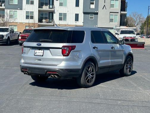 2019 Ford Explorer sport