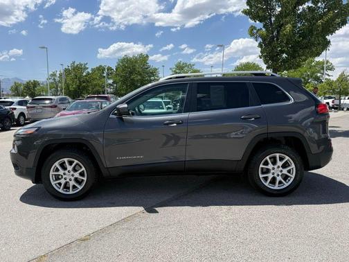 Granite Crystal Clearcoat Metallic 2016 Jeep Cherokee Latitude