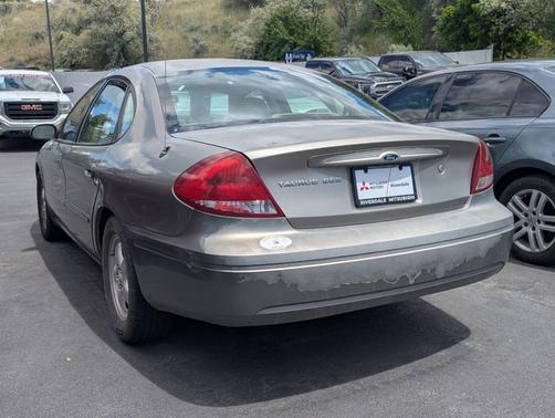 2004 Ford Taurus SES