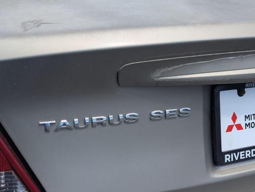 2004 Ford Taurus SES