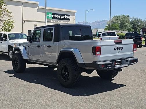 2023 Jeep Gladiator Sport
