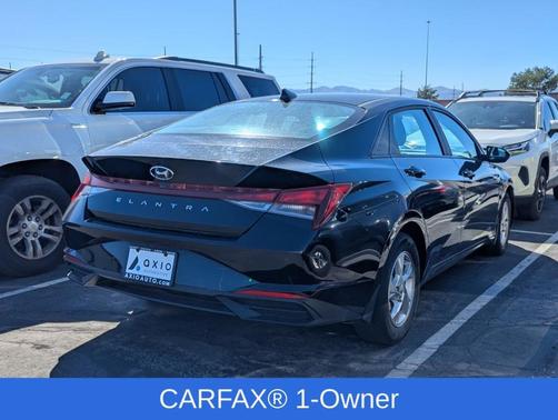 2023 Hyundai ELANTRA SE
