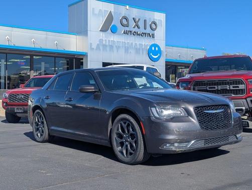 2018 Chrysler 300 S