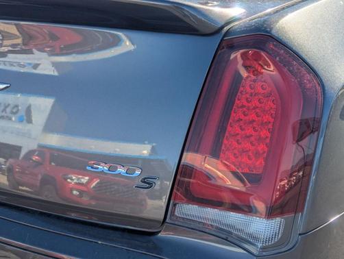 2018 Chrysler 300 S