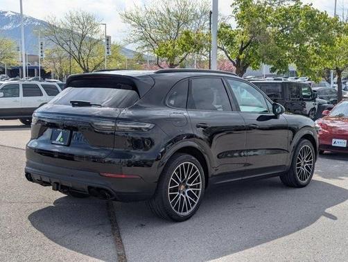 2020 Porsche Cayenne Base