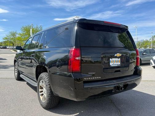 Black 2018 Chevrolet Suburban LT